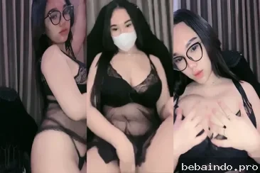 Aksi Nakal Cewek Chubby Menggoda Bermain Jari Manja Kamera Rahasia